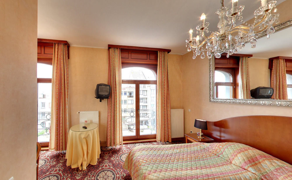 Avenue Hotel By F-Hotels Blankenberge Bagian luar foto